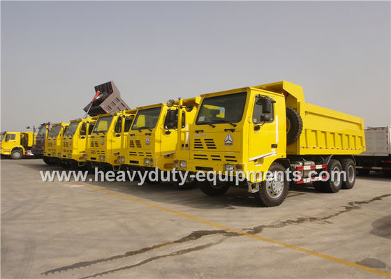 China 371HP SINOTRUCK HOWO 70 ton die stortplaatsvrachtwagen, de parabolische Vrachtwagen van de de Kippersstortplaats van de bladlente ontginnen leverancier